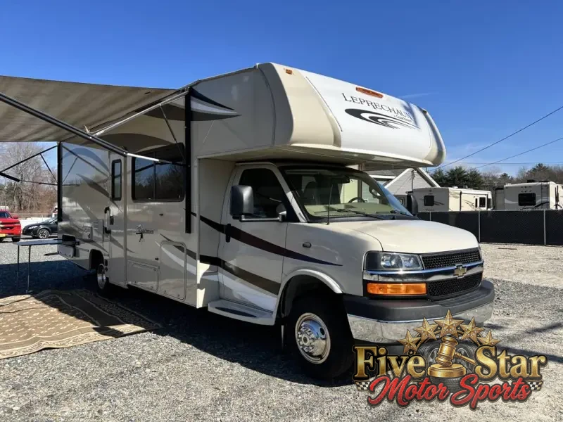 2019 Coachmen Leprechaun 260DS photo 2