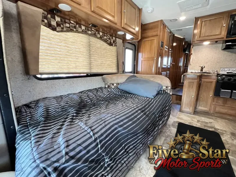 2019 Coachmen Leprechaun 260DS photo 12