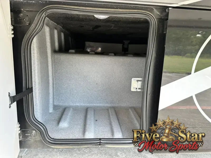2021 Georgetown GT7 36k photo 30