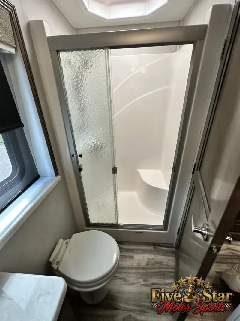 2021 Georgetown GT7 36k photo 9