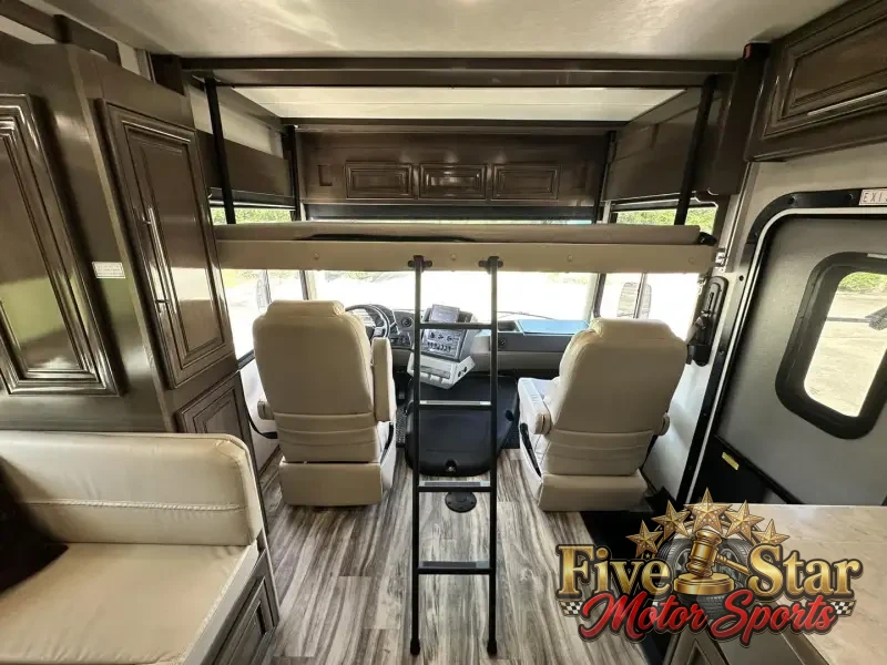 2021 Georgetown GT7 36k photo 20