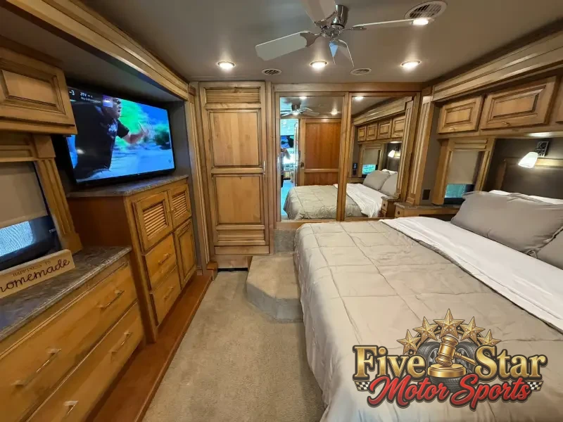 2018 Tiffin Allegro Red 33AA photo 24