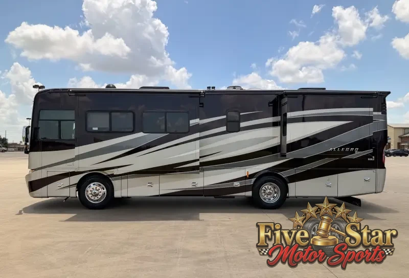 2018 Tiffin Allegro Red 33AA photo 13