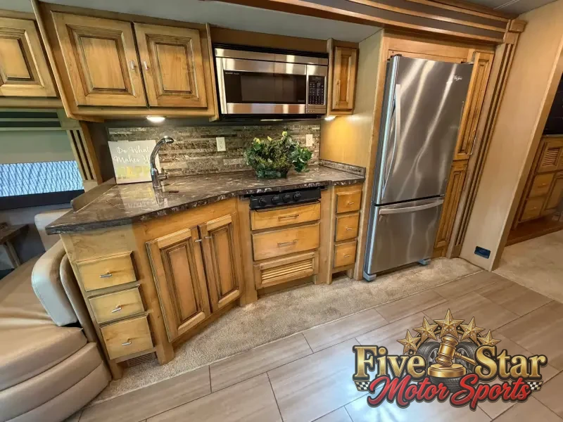 2018 Tiffin Allegro Red 33AA photo 34