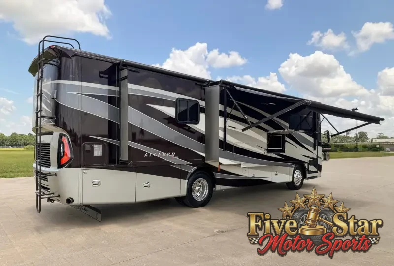 2018 Tiffin Allegro Red 33AA photo 38