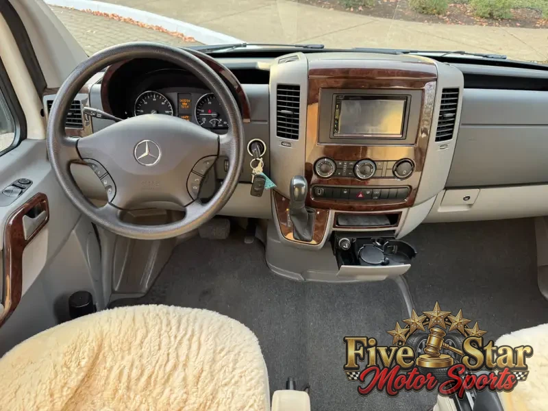 2011 Airstream Interstate 3500 Lounge photo 27