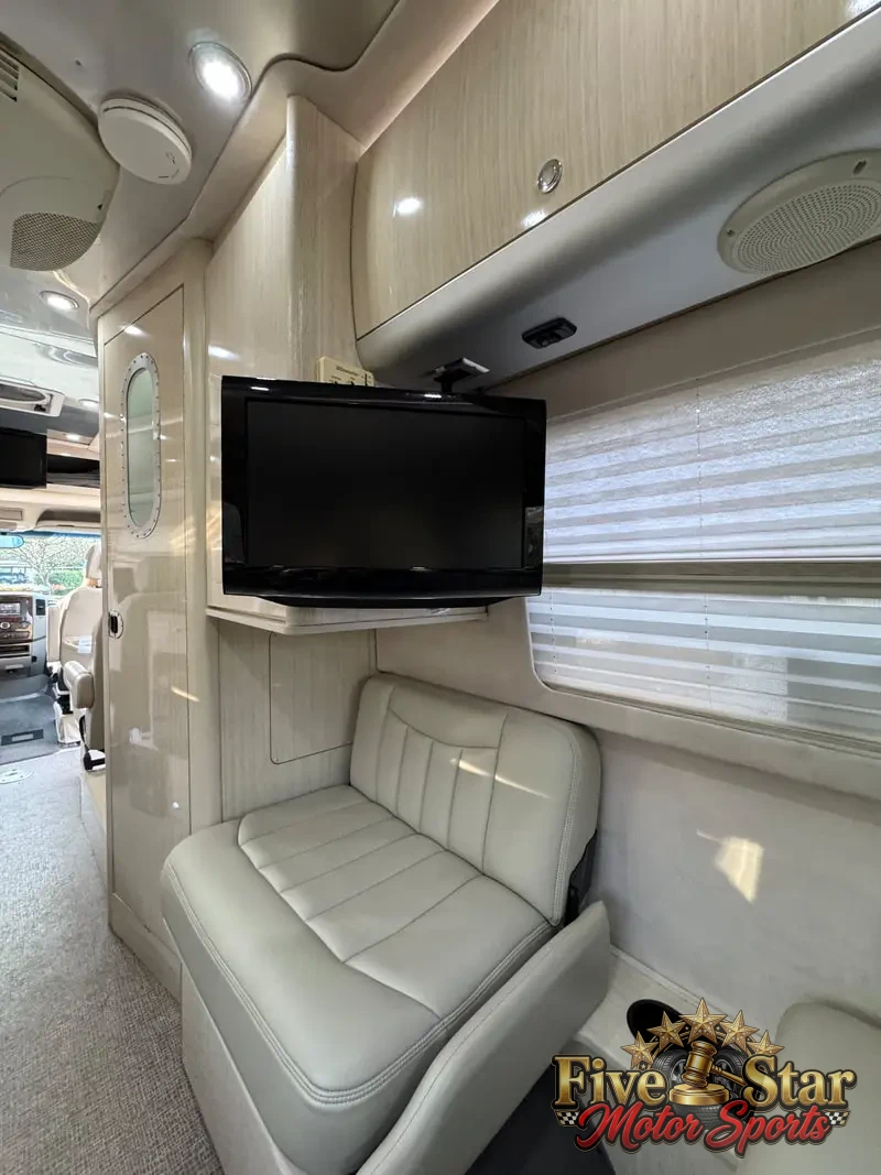 2011 Airstream Interstate 3500 Lounge photo 33