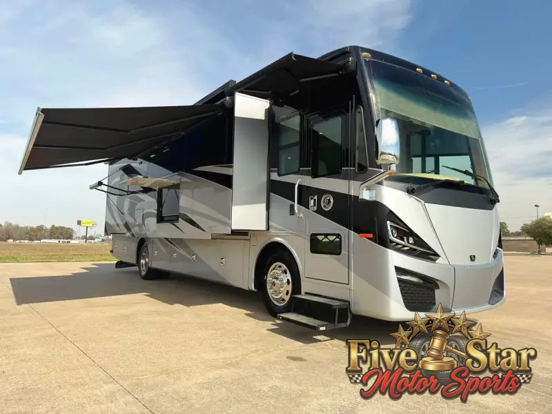 2020 Tiffin Phaeton 37BH photo 3