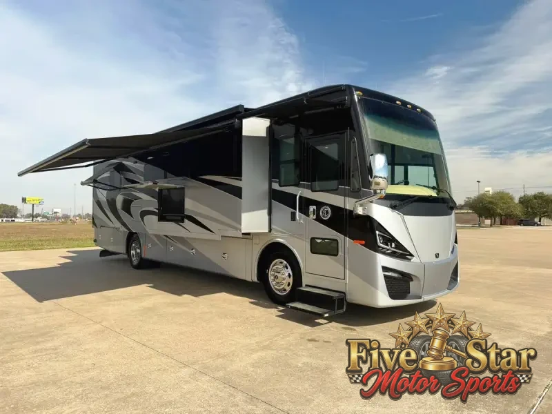 2020 Tiffin Phaeton 37BH photo 1