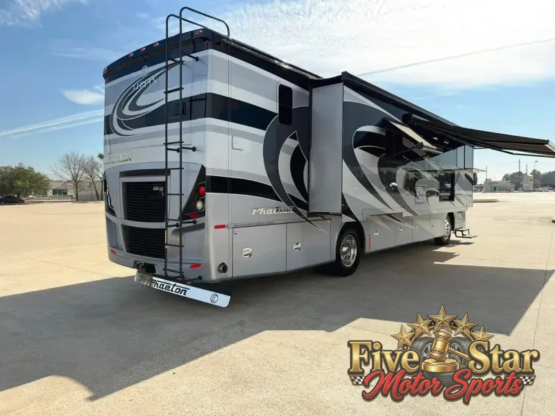 2020 Tiffin Phaeton 37BH photo 19