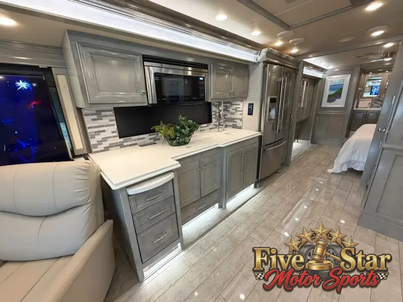 2020 Tiffin Phaeton 37BH photo 20