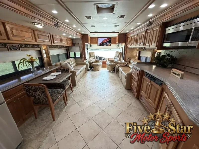 2011 Tiffin Phaeton 40QTH photo 6