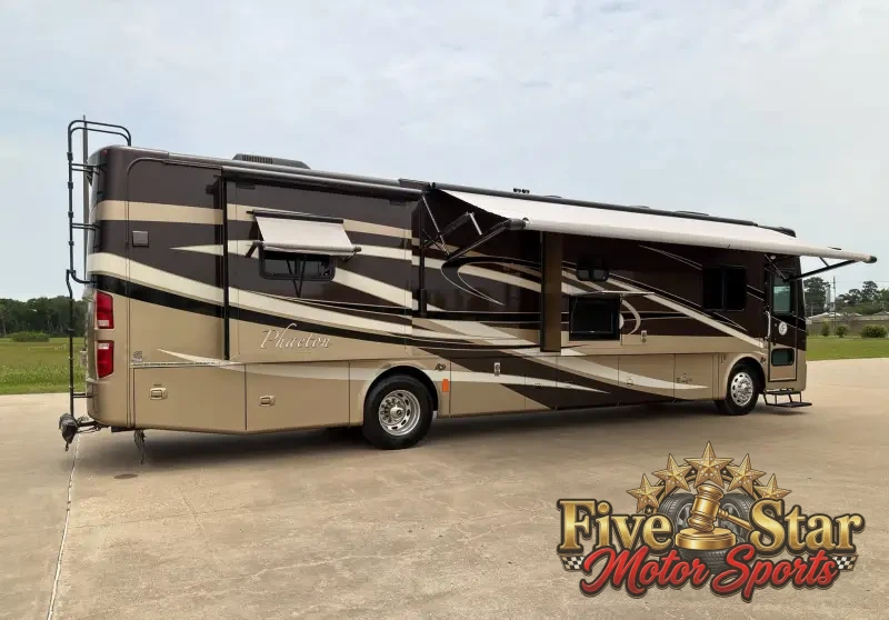 2011 Tiffin Phaeton 40QTH photo 5