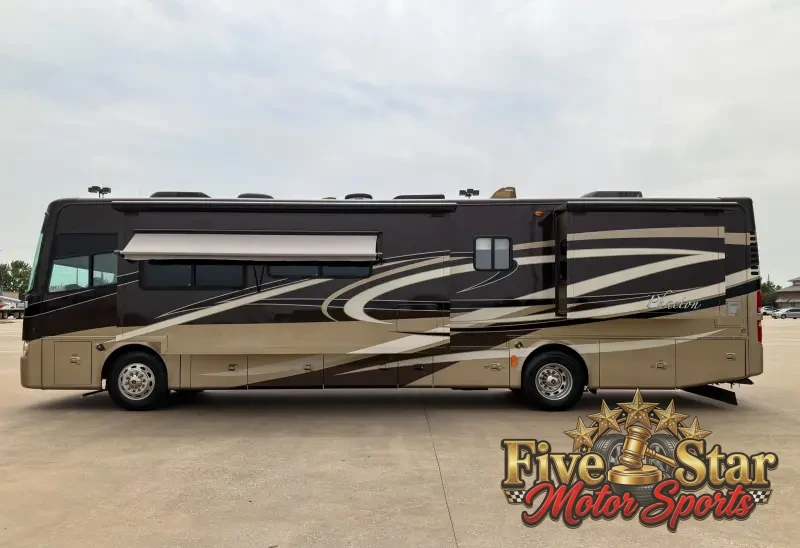 2011 Tiffin Phaeton 40QTH photo 12