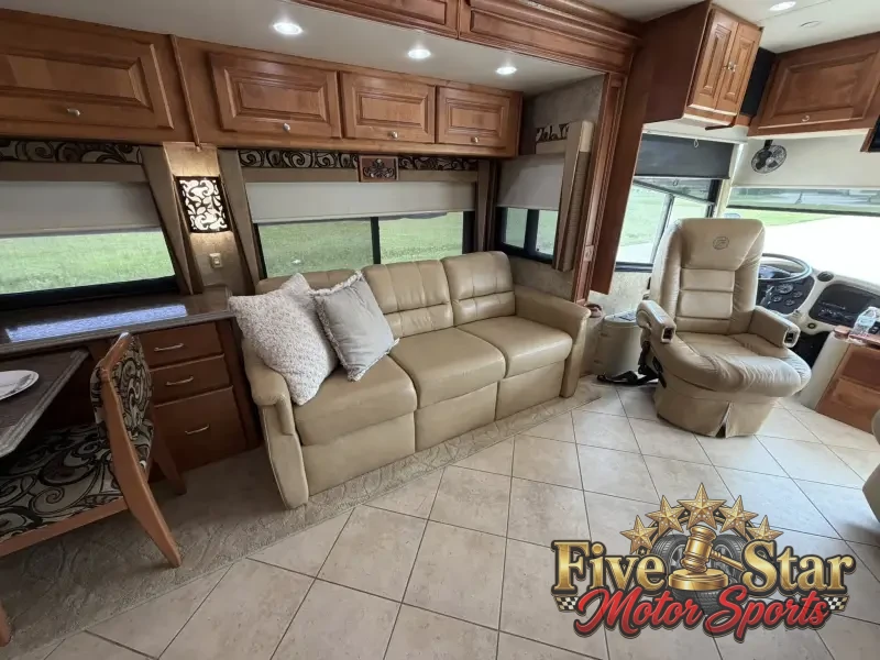 2011 Tiffin Phaeton 40QTH photo 31