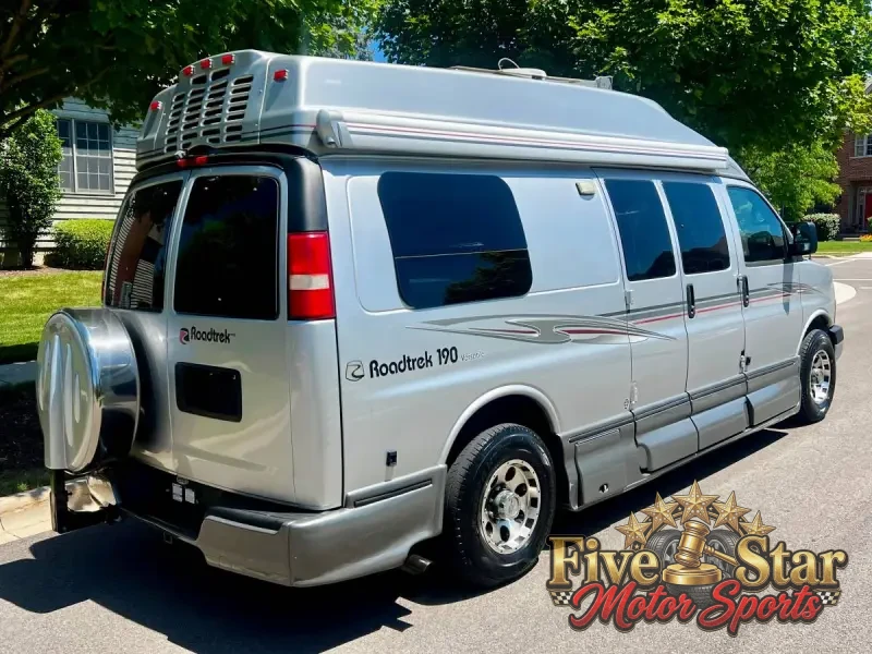 2011 Roadtrek Versatile 190 photo 14