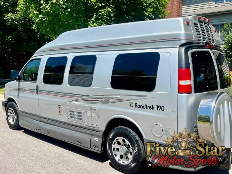 2011 Roadtrek Versatile 190 photo 7