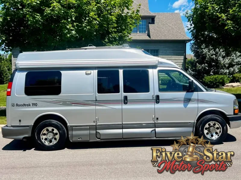 2011 Roadtrek Versatile 190 photo 15