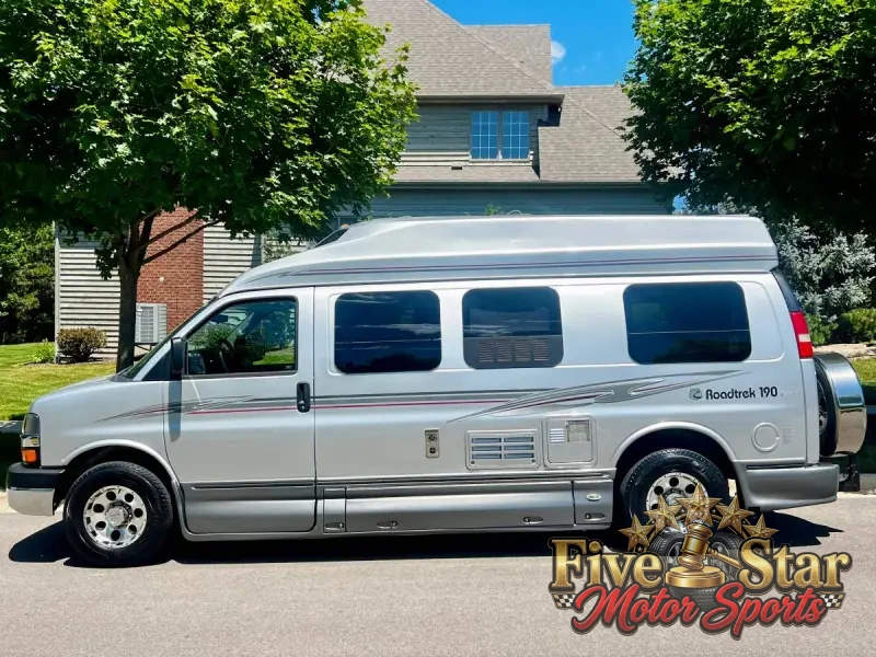 2011 Roadtrek Versatile 190 photo 2