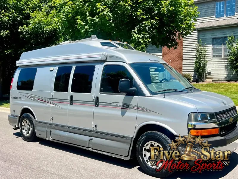 2011 Roadtrek Versatile 190 photo 1