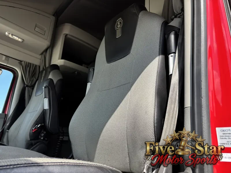 2021 Kenworth T680 photo 13