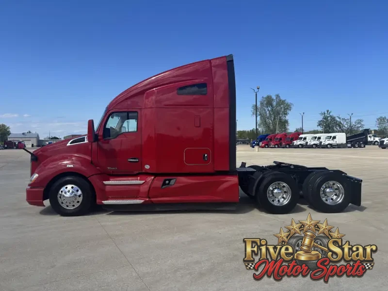 2021 Kenworth T680 photo 23