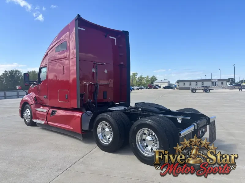 2021 Kenworth T680 photo 22
