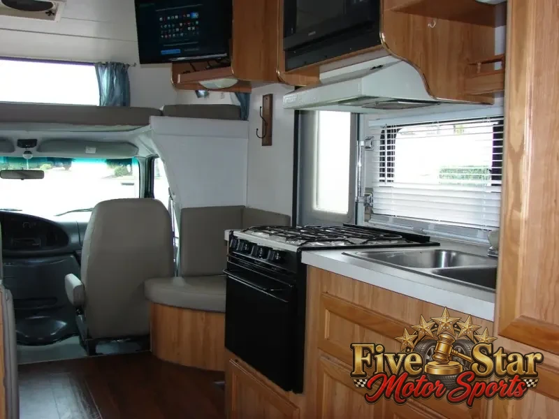 1999 Coachmen Catalina Sport photo 6