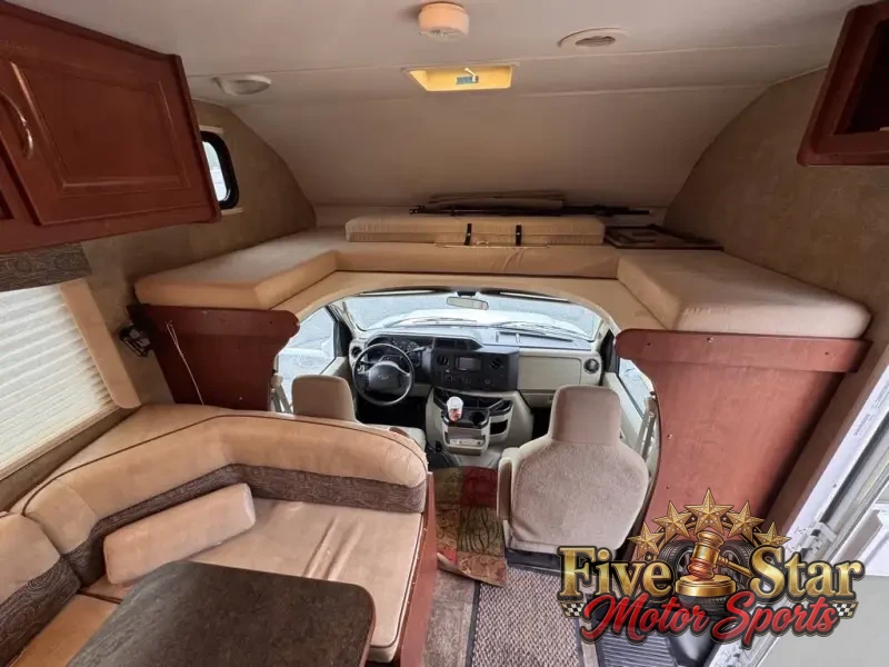 2015 Winnebago Minnie Winnie 22R photo 18