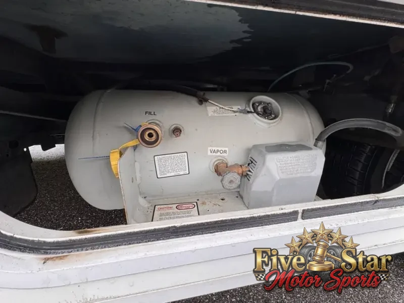 2015 Winnebago Minnie Winnie 22R photo 56