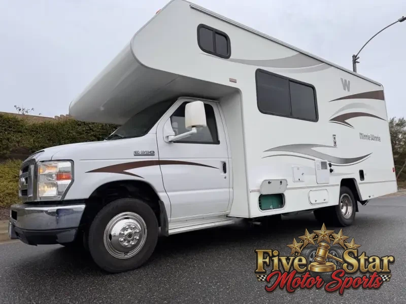 2015 Winnebago Minnie Winnie 22R photo 62