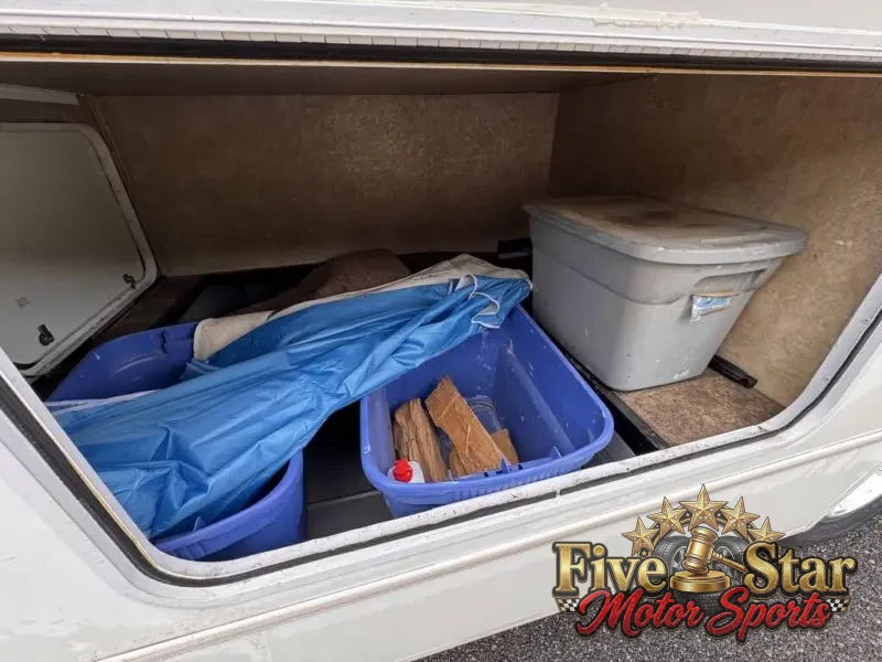 2015 Winnebago Minnie Winnie 22R photo 48