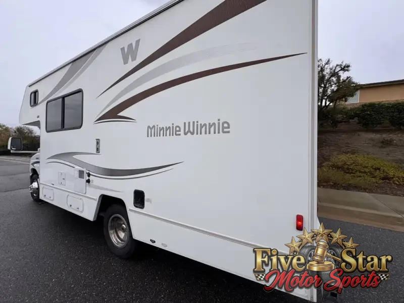 2015 Winnebago Minnie Winnie 22R photo 55