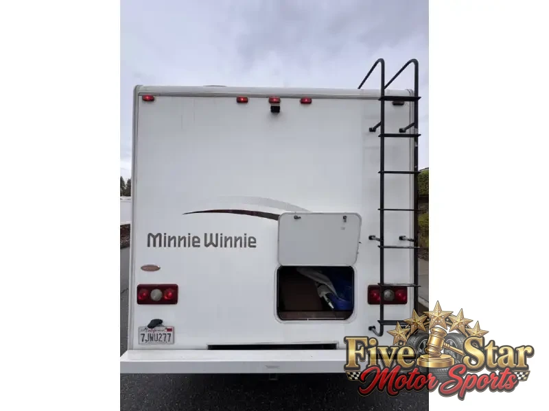 2015 Winnebago Minnie Winnie 22R photo 54