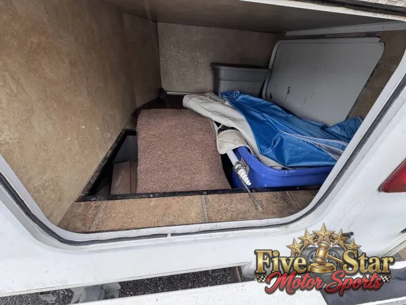 2015 Winnebago Minnie Winnie 22R photo 53