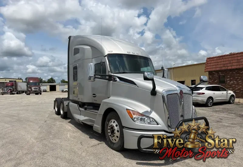 2022 Kenworth T680 photo 3