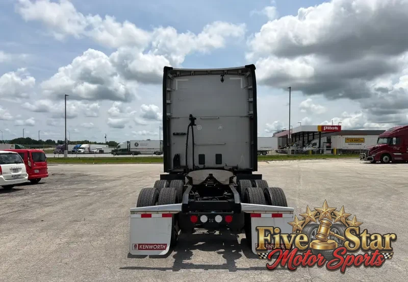 2022 Kenworth T680 photo 6