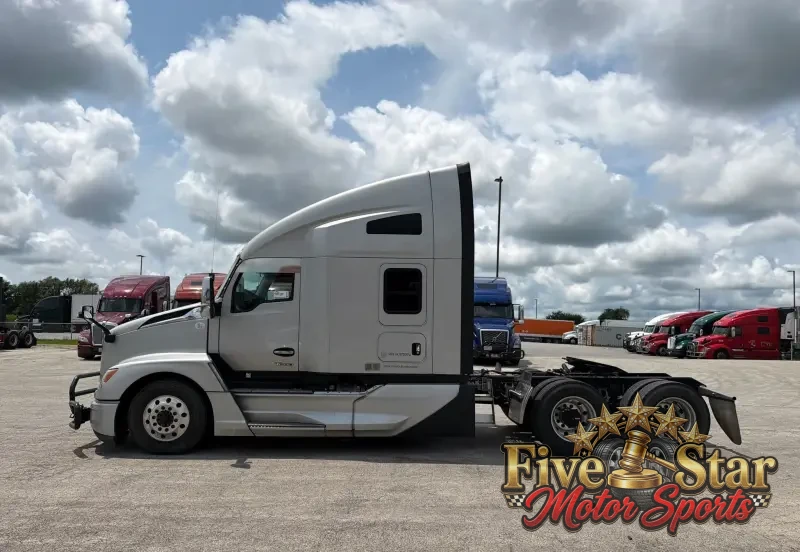 2022 Kenworth T680 photo 8