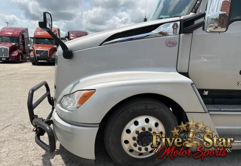 2022 Kenworth T680 photo 9