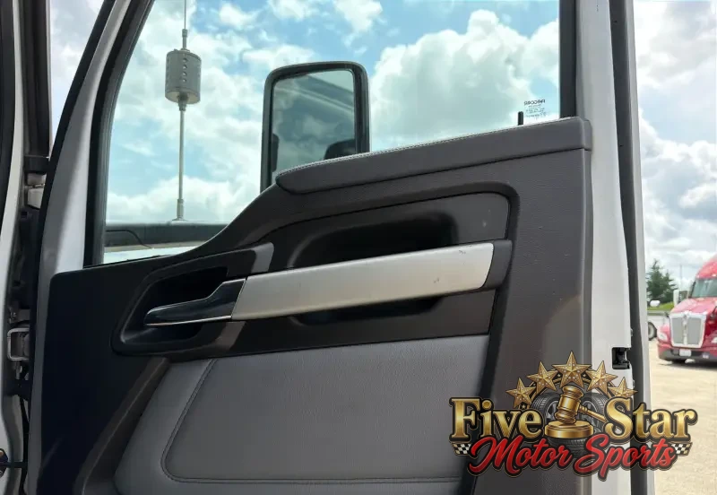 2022 Kenworth T680 photo 71