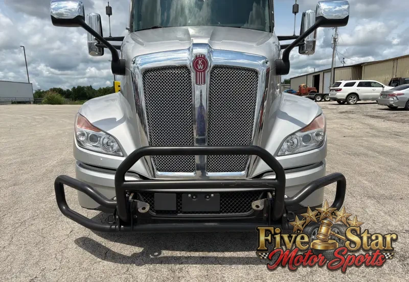 2022 Kenworth T680 photo 11