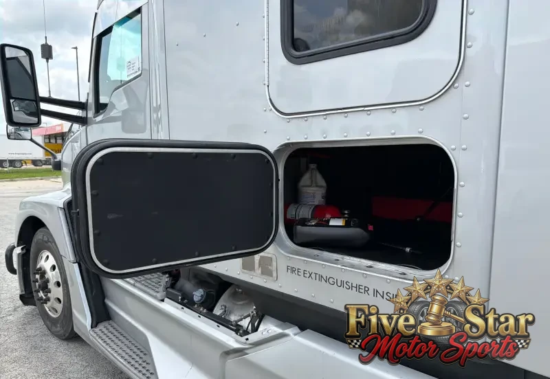 2022 Kenworth T680 photo 44