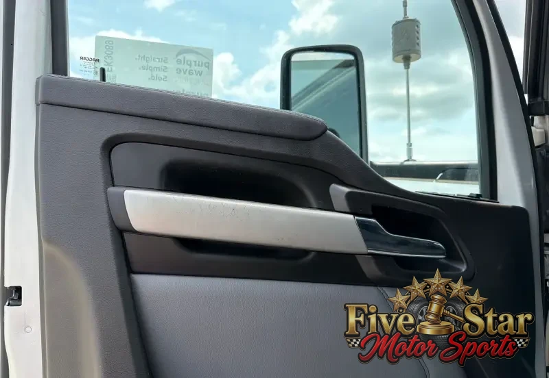 2022 Kenworth T680 photo 51