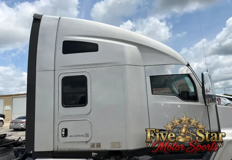 2022 Kenworth T680 photo 19