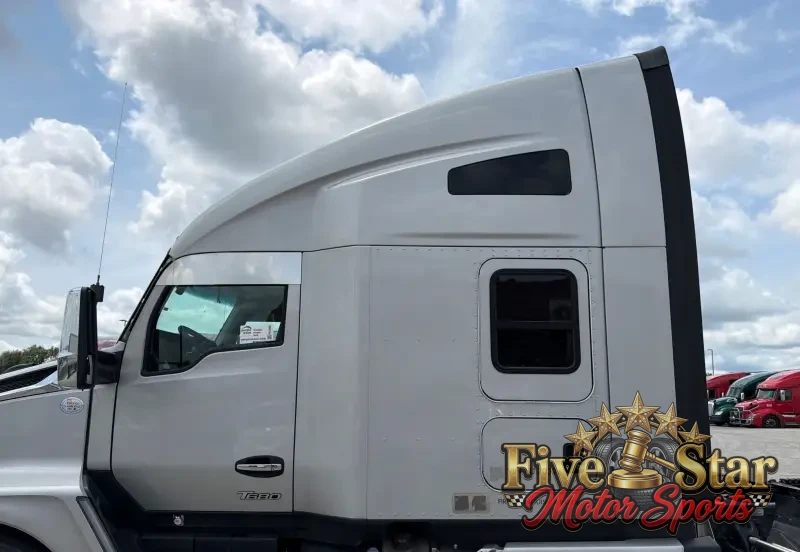 2022 Kenworth T680 photo 43