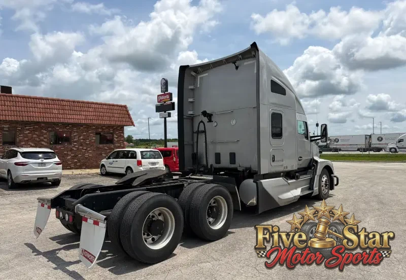 2022 Kenworth T680 photo 5