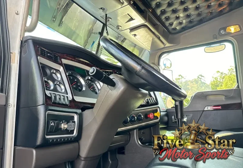 2022 Kenworth W900 photo 29