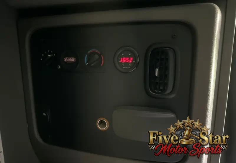 2021 Peterbilt 389 photo 56
