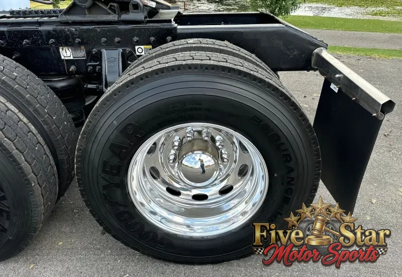 2021 Peterbilt 389 photo 90