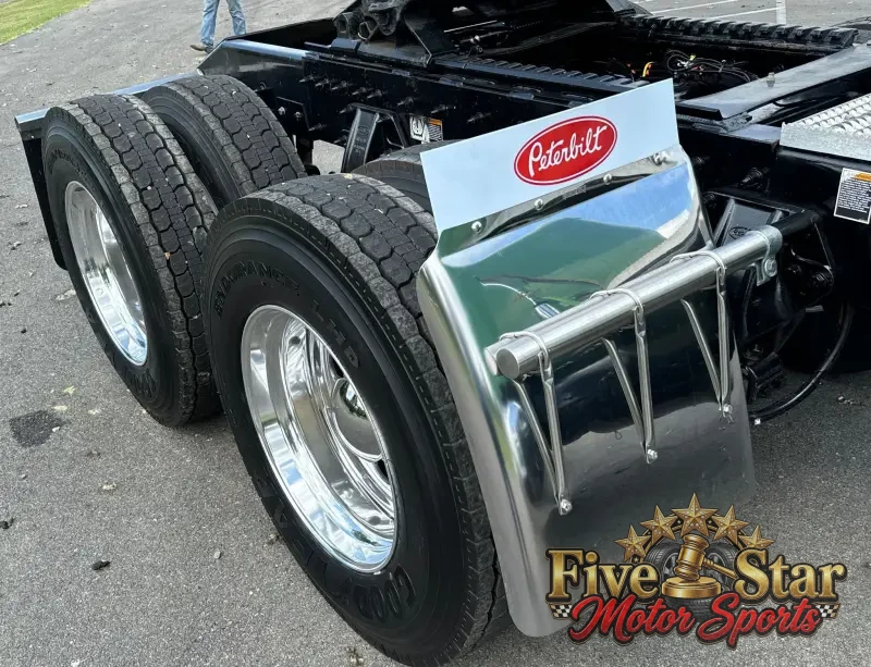 2021 Peterbilt 389 photo 76